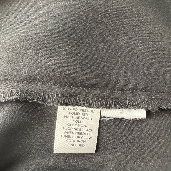 Loft black sleeveless button back top - Picture 4 of 4